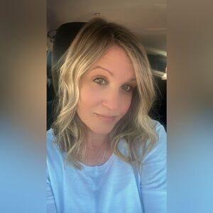 Meet your Posher, LeeLee